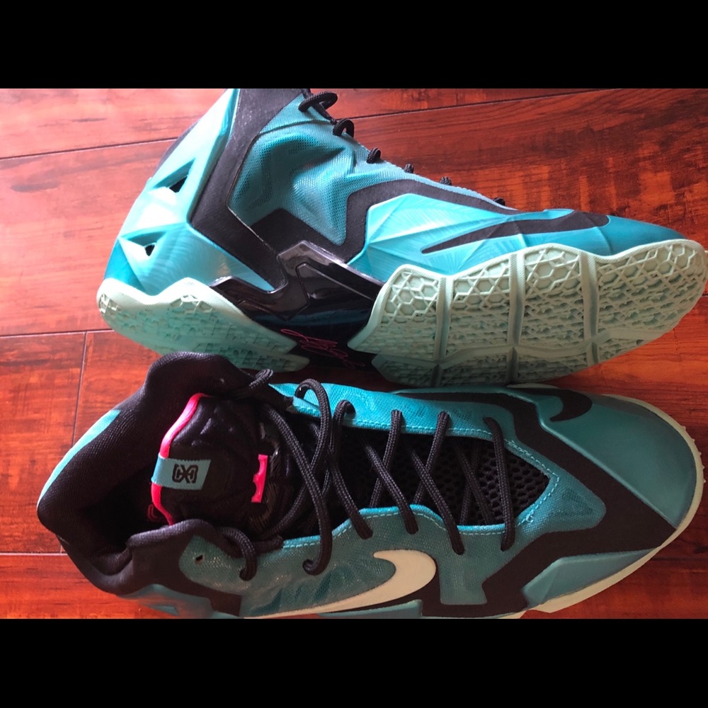 Lebrons - image 3